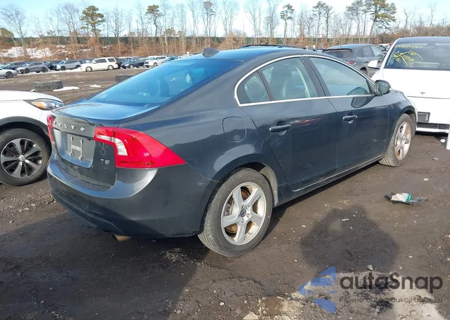 YV1622FS1C2038980: 44473151