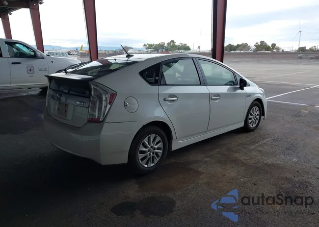 JTDKN3DP4E3062073: 44472558