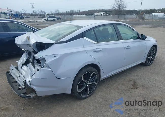 1N4BL4CW4SN358317: 44472653