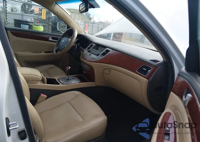 KMHGC4DDXDU226437: 44473352