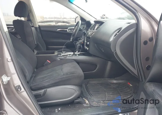 5N1AR2MM7EC684310: 44474749