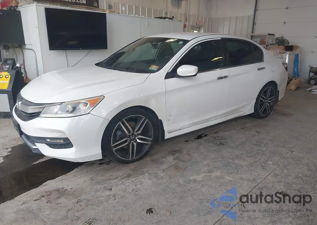 1HGCR2F5XHA003710: 44475094