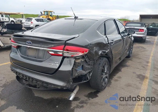 3FA6P0LU1JR277770: 44474369