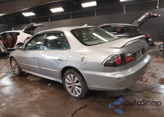 1HGCG16502A037467: 44474460