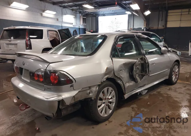 1HGCG16502A037467: 44474460