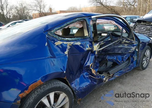 1HGCS12368A024556: 44475767