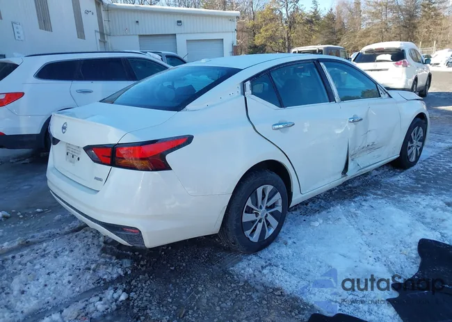 1N4BL4BW9LN323663: 44475878