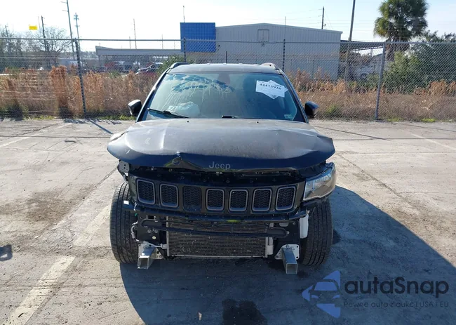 3C4NJDAB2JT113401: 44475926