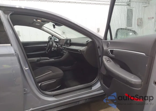 KMHL64JA4SA494656: 44476222