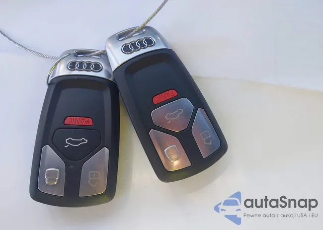 WAUBNCF55JA130573: 44476250