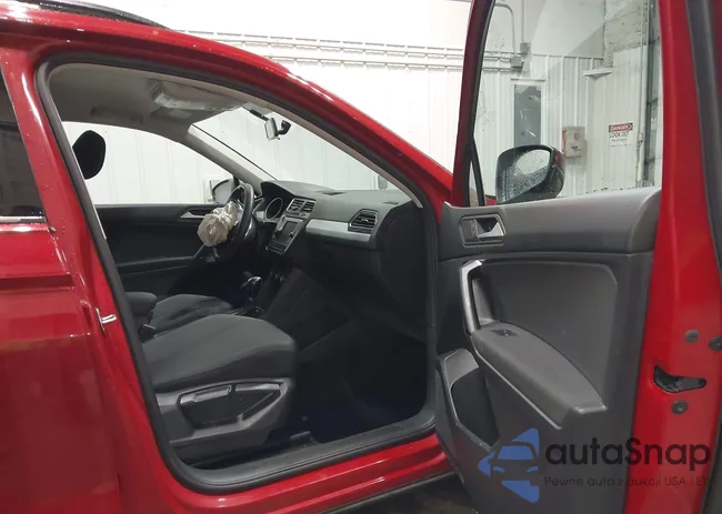 3VV0B7AX9KM192647: 44476263