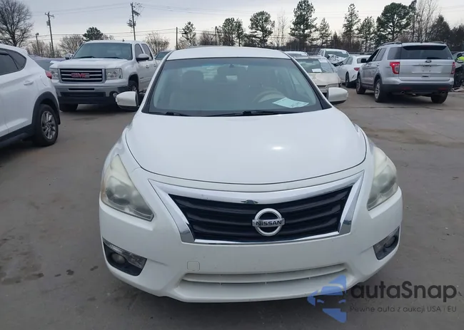 1N4AL3AP6DN575212: 44475447