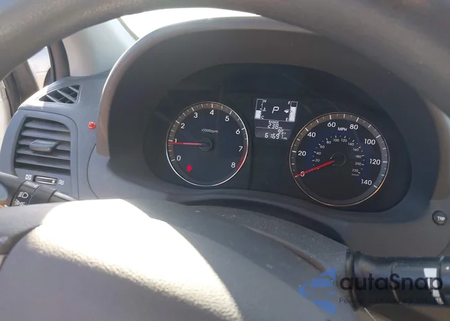 KMHCT4AE4HU377923: 44475692