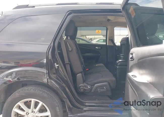 3C4PDCBG9HT572620: 44476745