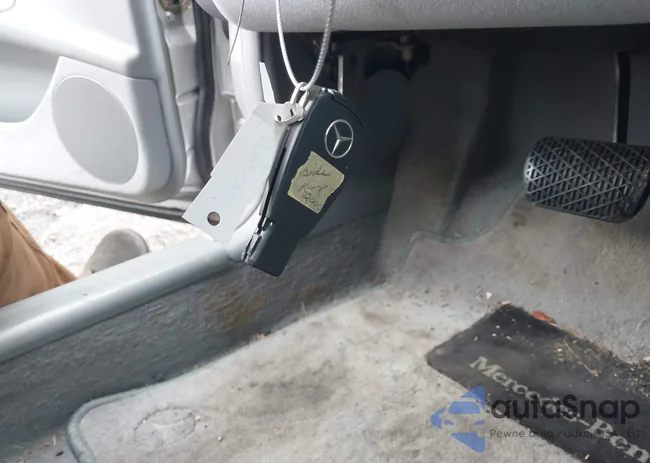 WDBJF82J6YX031410: 44476748