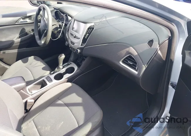 1G1BC5SM9J7166497: 44476851