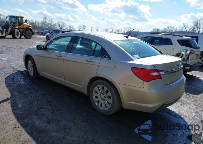 1C3CCBAB2EN211585: 44476904