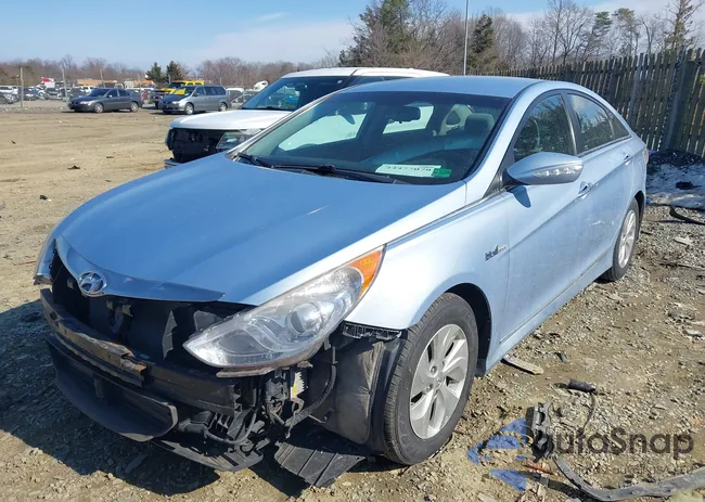 KMHEC4A42EA117758: 44477079