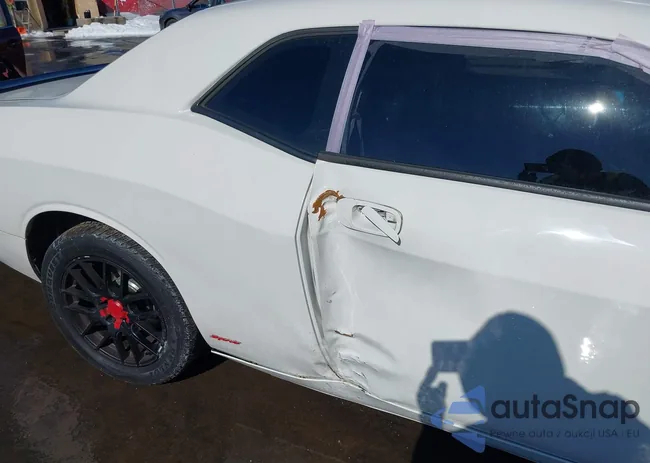 2B3CJ4DV8AH103740: 44477202