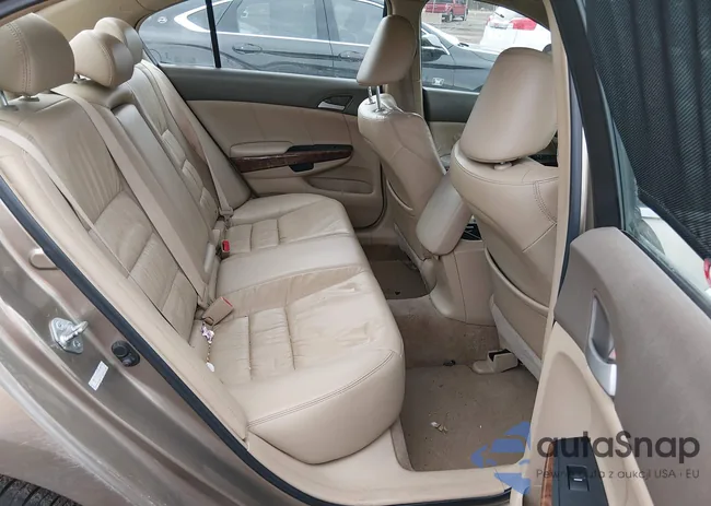 1HGCP36898A063001: 44476562