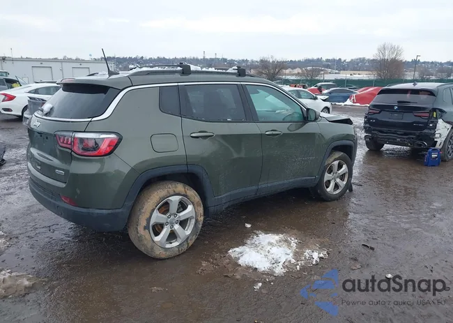 3C4NJDBB8JT457412: 44476677