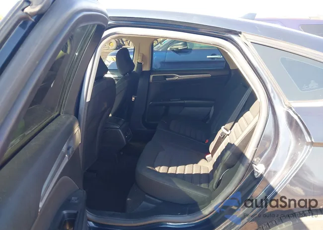 3FA6P0HD3LR254891: 44476704