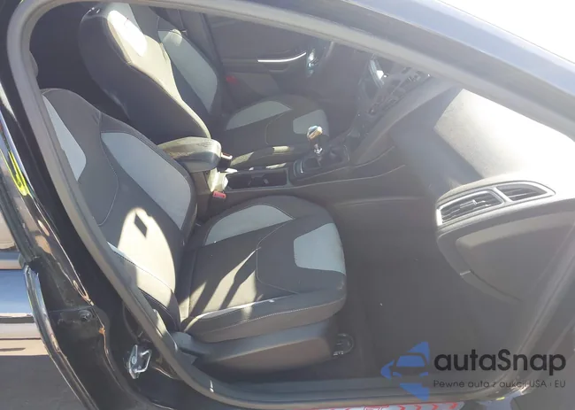 1FADP3L96JL220614: 44477959