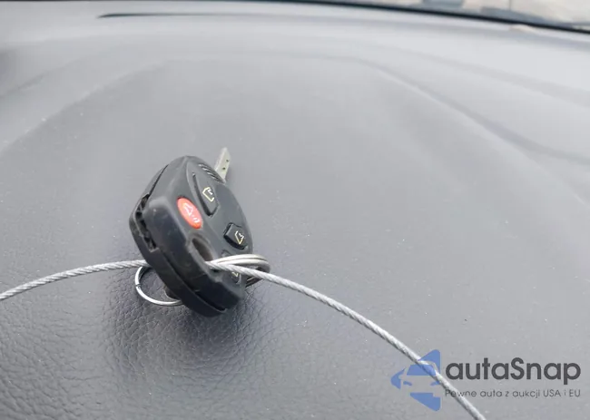 1FADP3FE8HL255948: 44477977