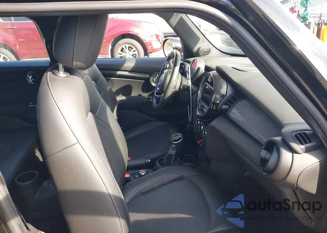 WMWXU1C55K2L18409: 44478096