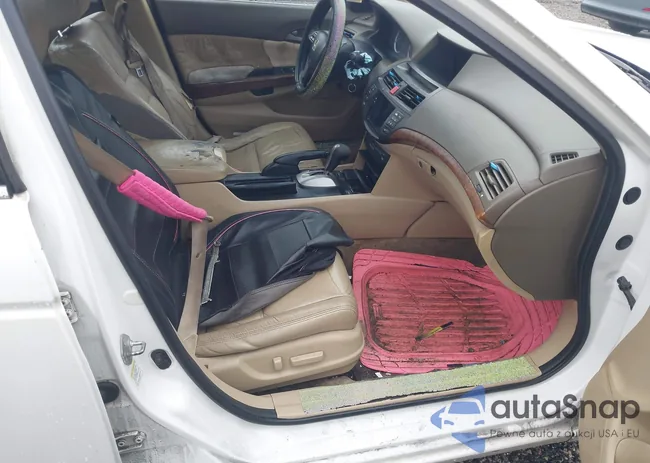 1HGCP3F84AA029862: 44478140