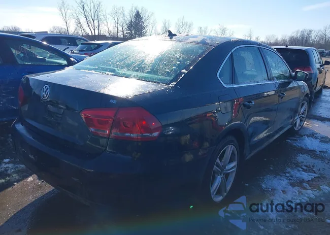 1VWBP7A30EC001965: 44477333