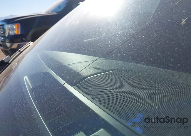 SALVR2BG7HH218329: 44477417