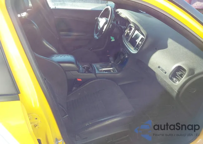 2C3CDXCT2HH551591: 44477477