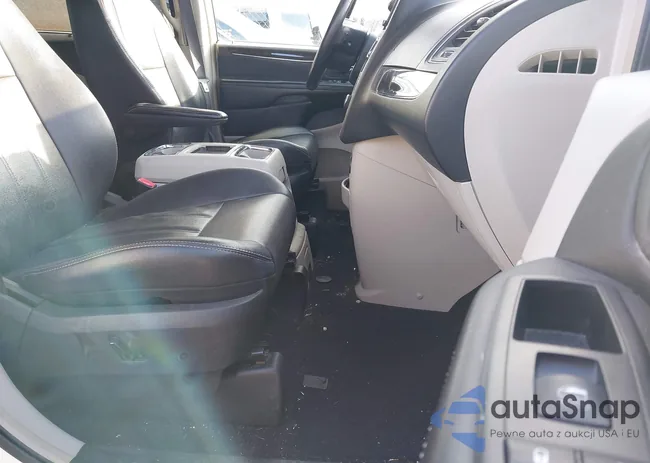 2C4RC1CG5CR376748: 44477546