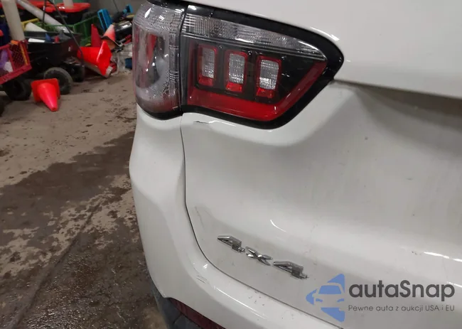 3C4NJDBBXKT813490: 44478976