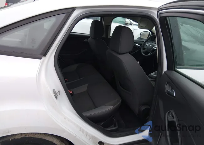 1FADP3F27EL277330: 44479105