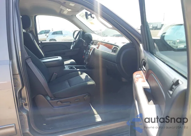 1GNSCAE03CR228709: 44479218