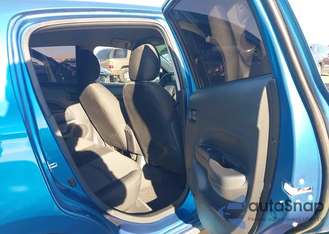 ML32AUHJ2PH005693: 44479751