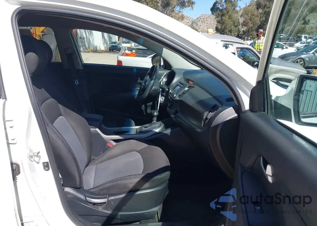 KNDPB3AC7E7601021: 44479852