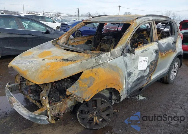 KNDPBCAC8E7619222: 44479858