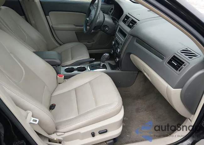 3FAHP0JA2CR129454: 44479330