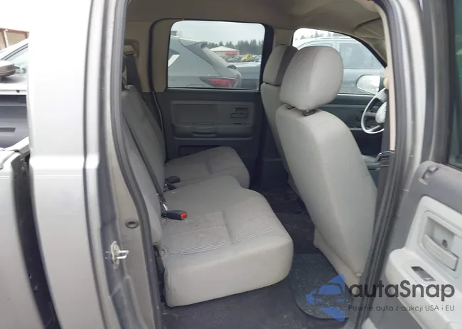 1D7HE48N28S560295: 44479644