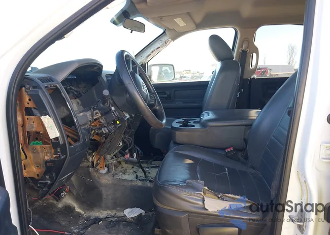 3C6UR5HL1EG193000: 44480780