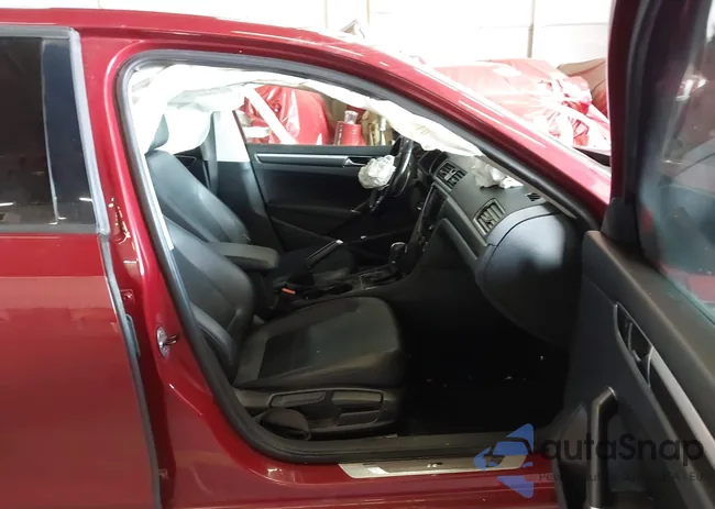 1VWAA7A31JC004669: 44480406