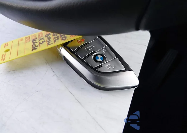 5UX43DP09N9M49345: 44480688