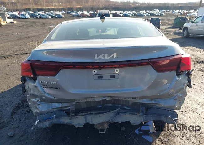 3KPF24AD4PE627458: 44481738