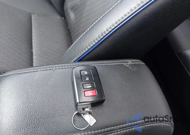 2T1BURHE9KC201843: 44481899