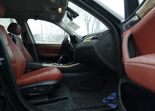 5UXWX9C52D0A32733: 44482292