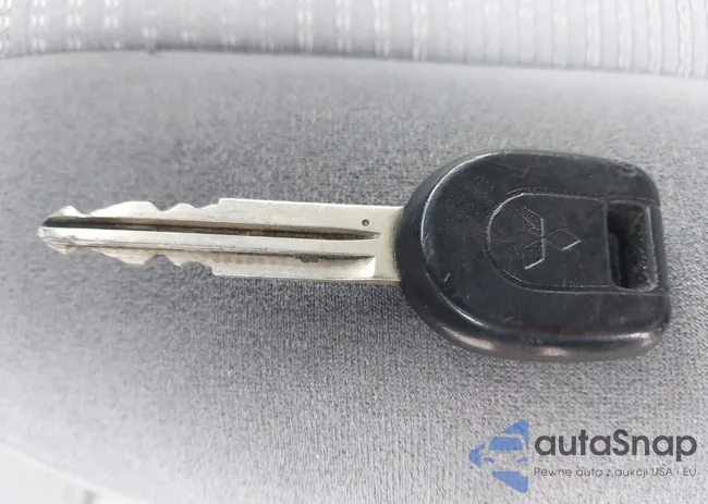 JA4MT31R42P013054: 44481304