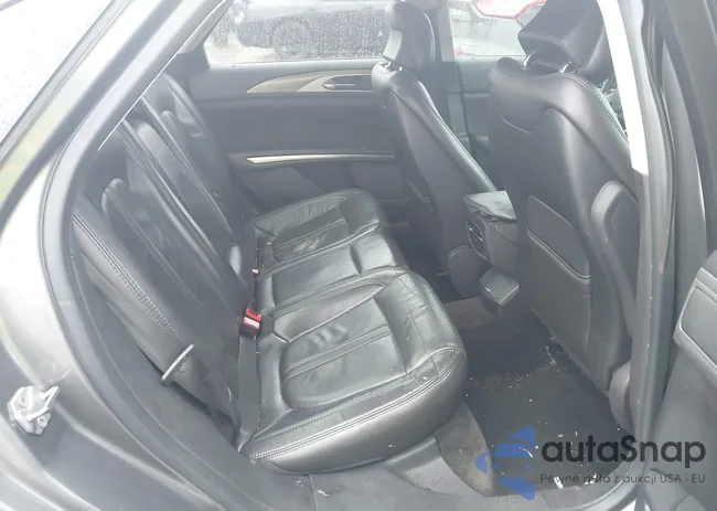 3LN6L2G99ER825622: 44481671